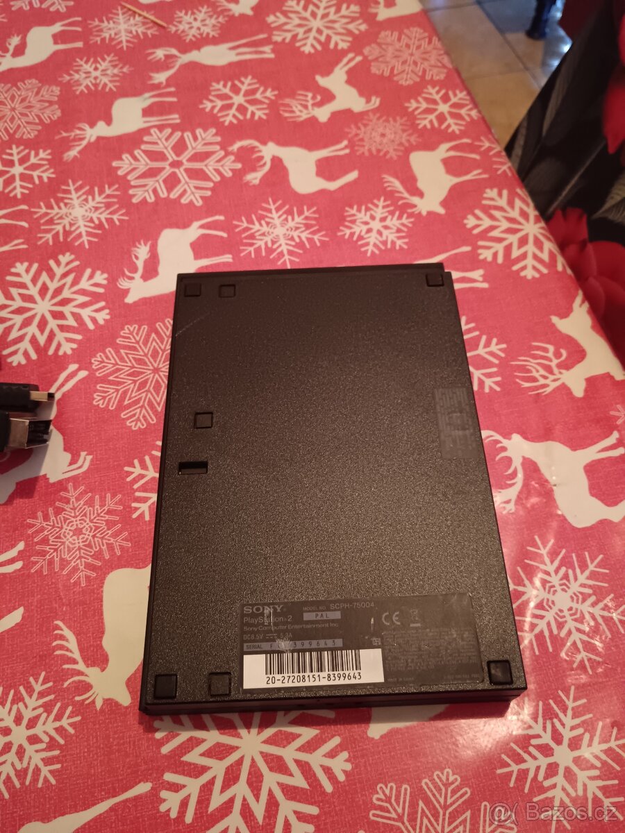 Sony PlayStation 2 Slim + FIFA 10 - 3