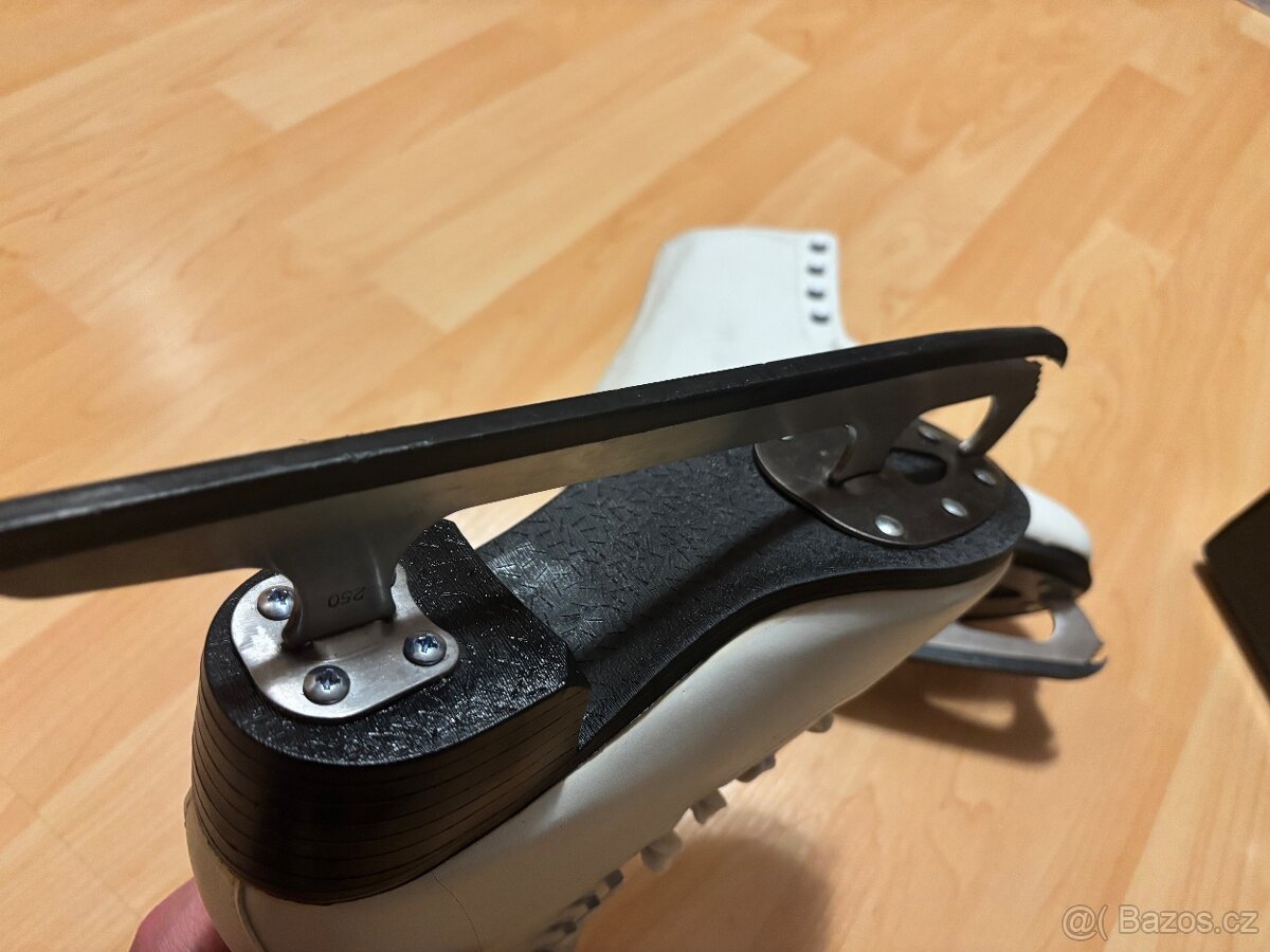 Dámské lední brusle - 3