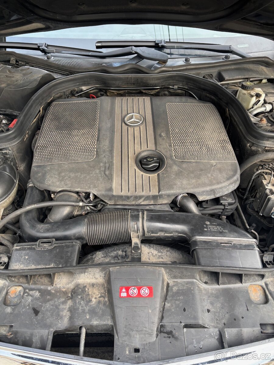 Mercedes-Benz Třídy E, E 220 CDI BlueEFFICIENCY - 3