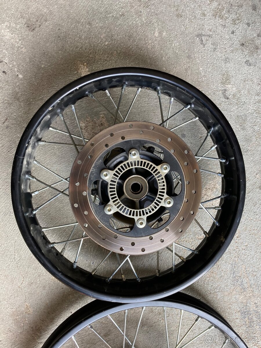 Royal Enfield Himalayan 450 - 3