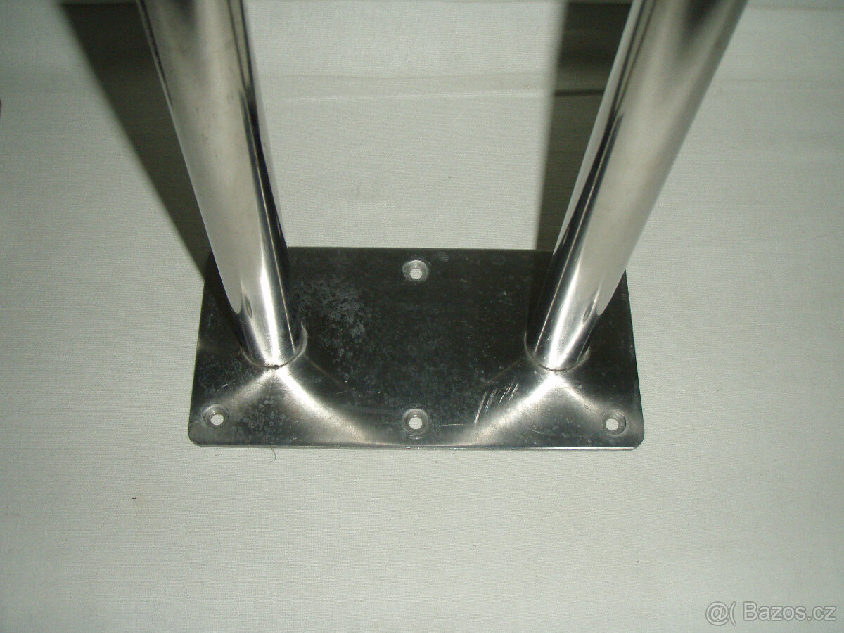 PEVNÉ MADLO K WC - PRO INVALIDY - 3