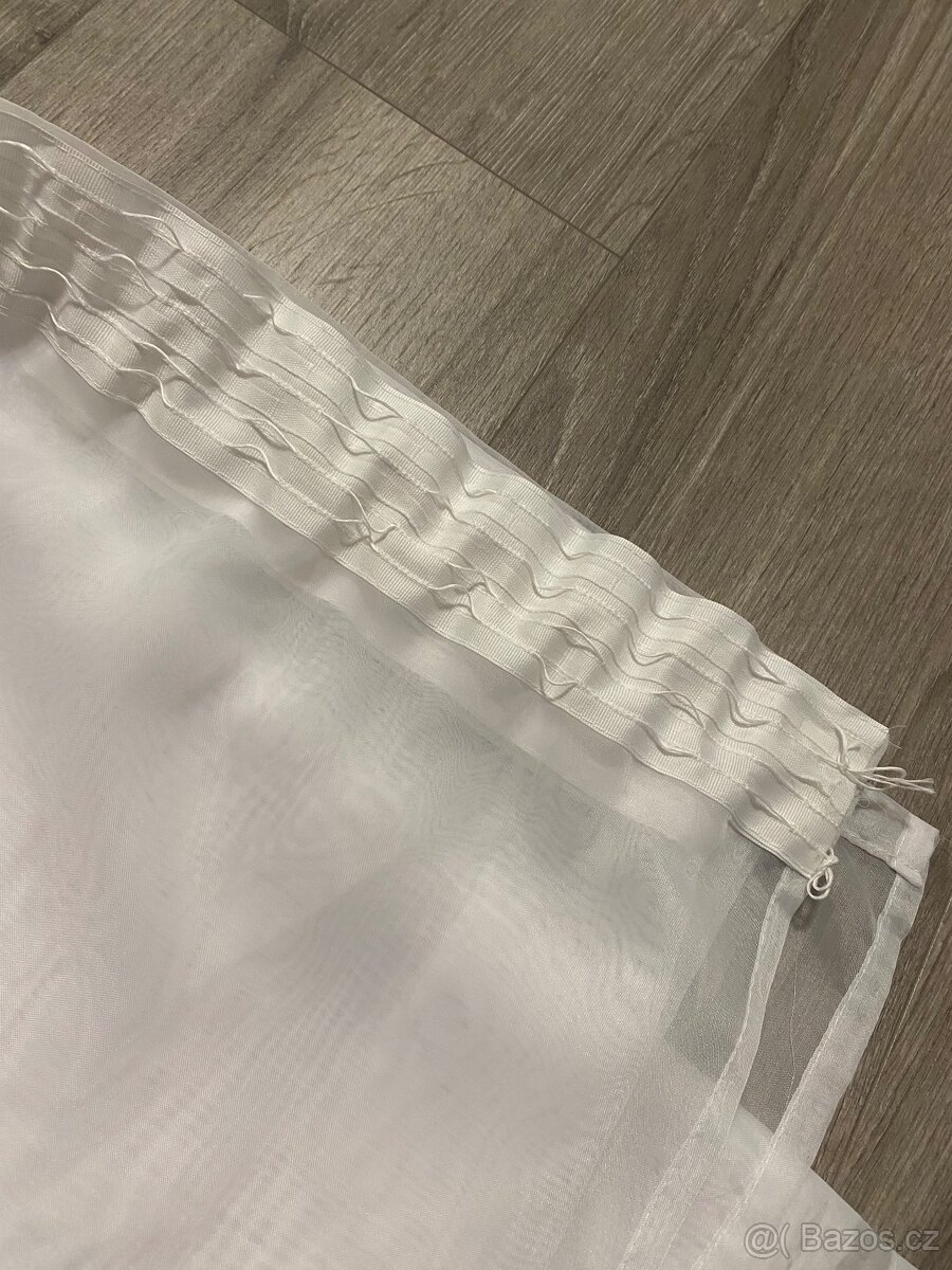 Záclona 400x235 - 3