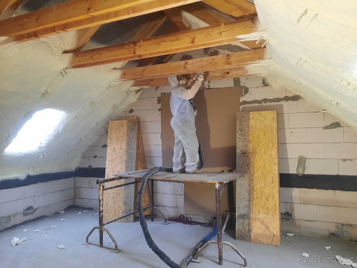 STŘÍKANÁ IZOLACE - 3