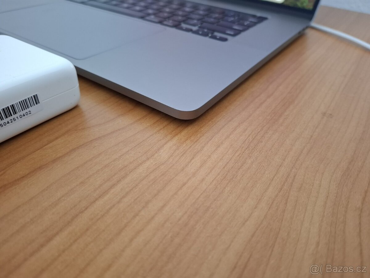 MacBook Pro 16 2019 i7 9.Gen 16GB 500 SSD - 3