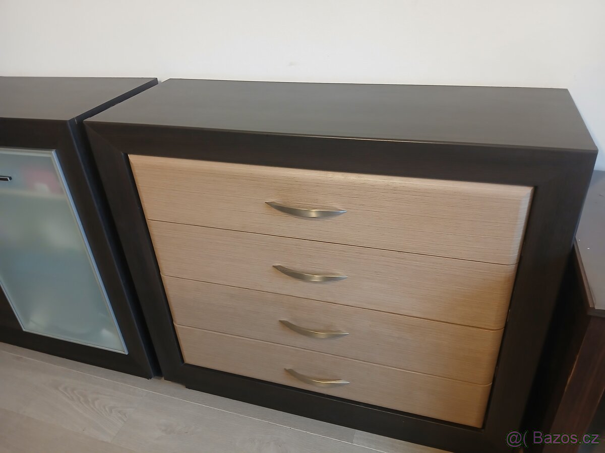 Komoda - 3