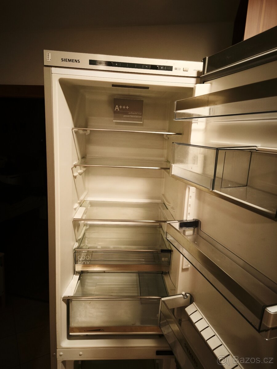 Lednička Siemens KG 39EBI41 - 3