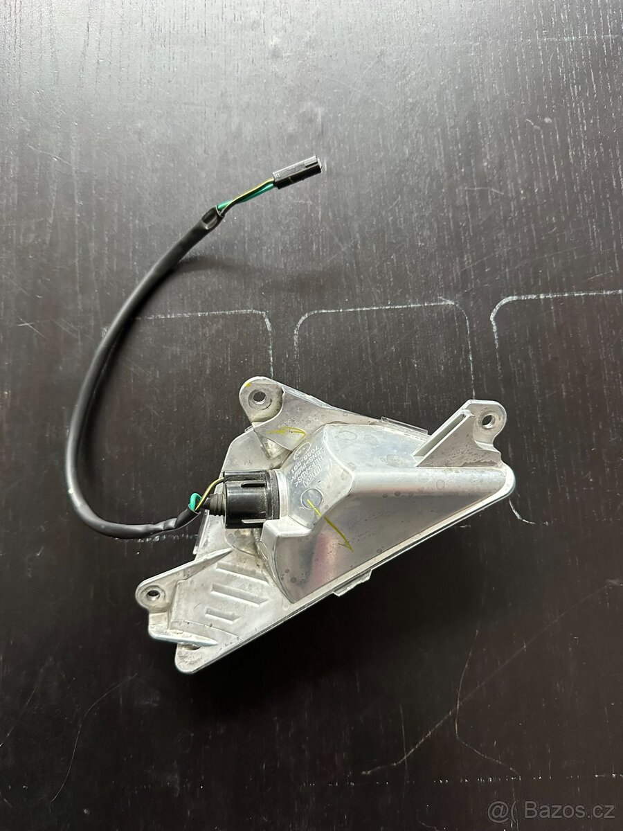 Přední levý směrový blinkr na Kawasaki ninja 400 - 3