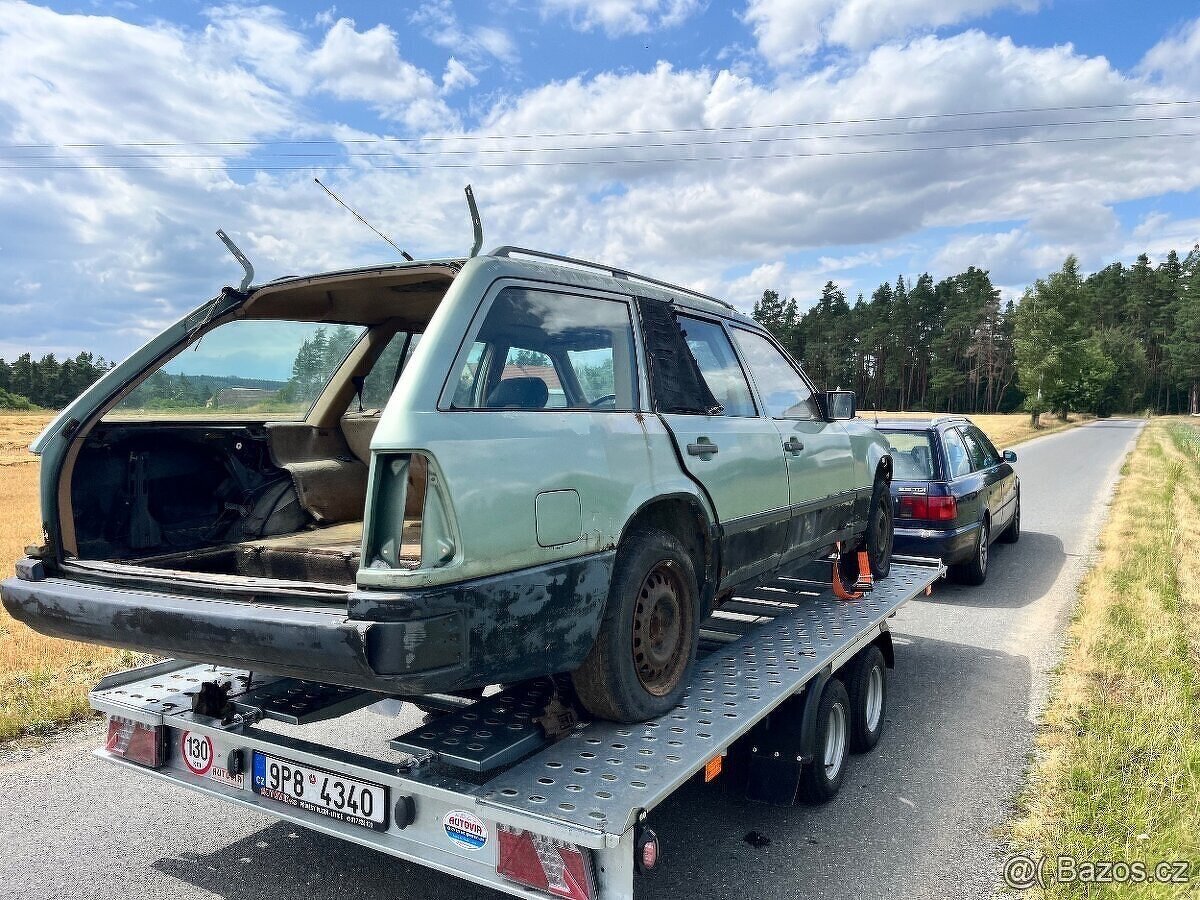 Mercedes Benz w124 250D díly - 3