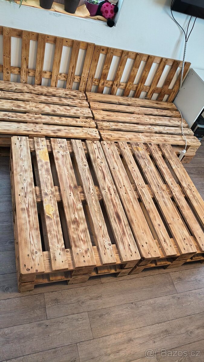 Prodám bytelnou paletovou postel EUR - 3