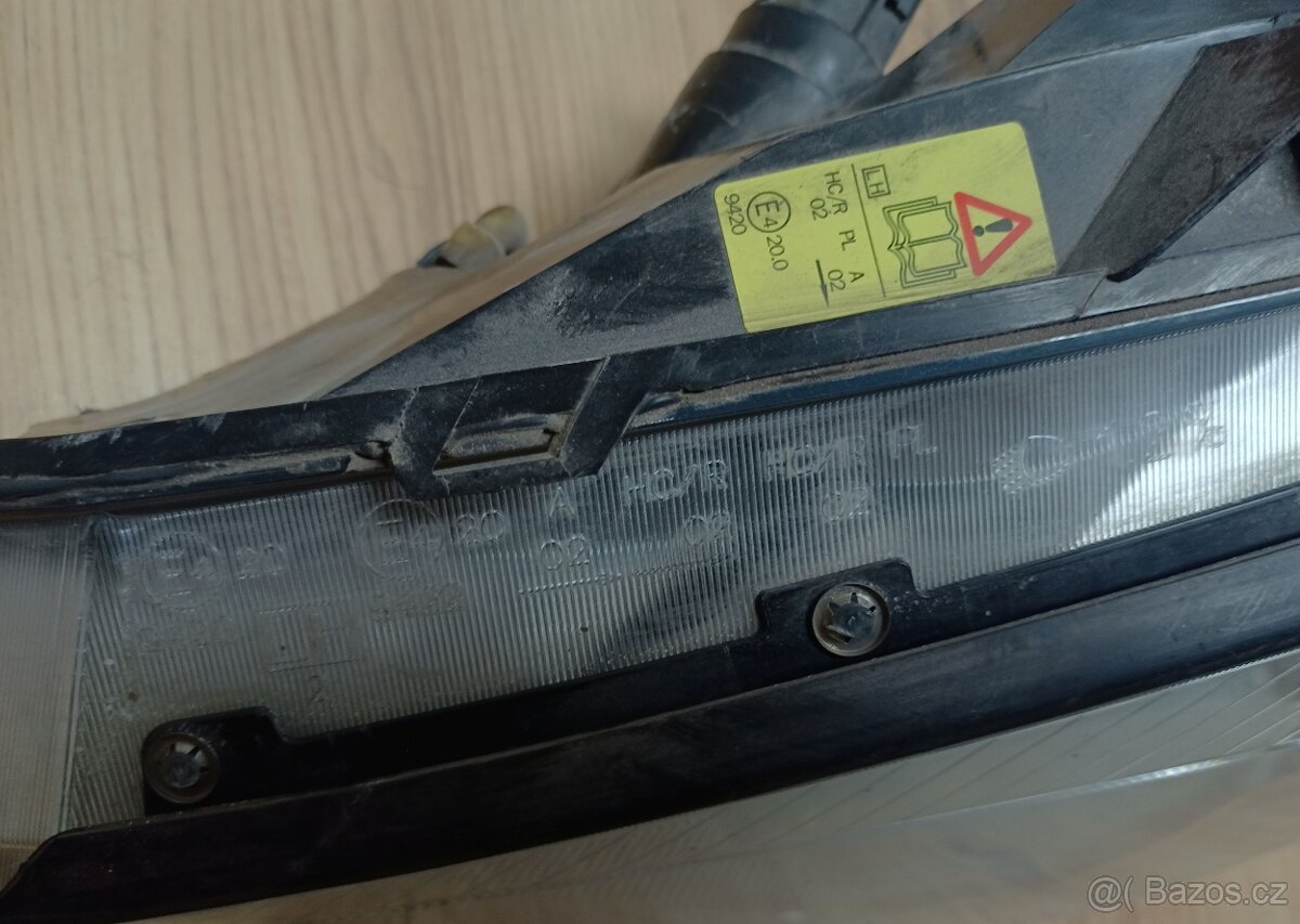 Přední světlomet Ford Focus Mk1 - 3