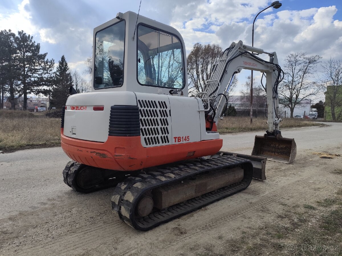 Bagr Takeuchi TB145. Váha 4800kg. - 3