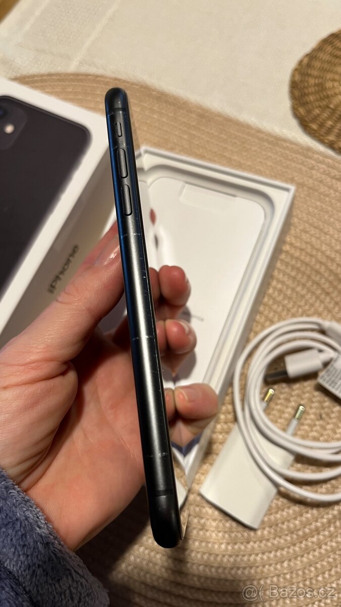 Prodám černý iPhone 11 64GB - top stav - 3
