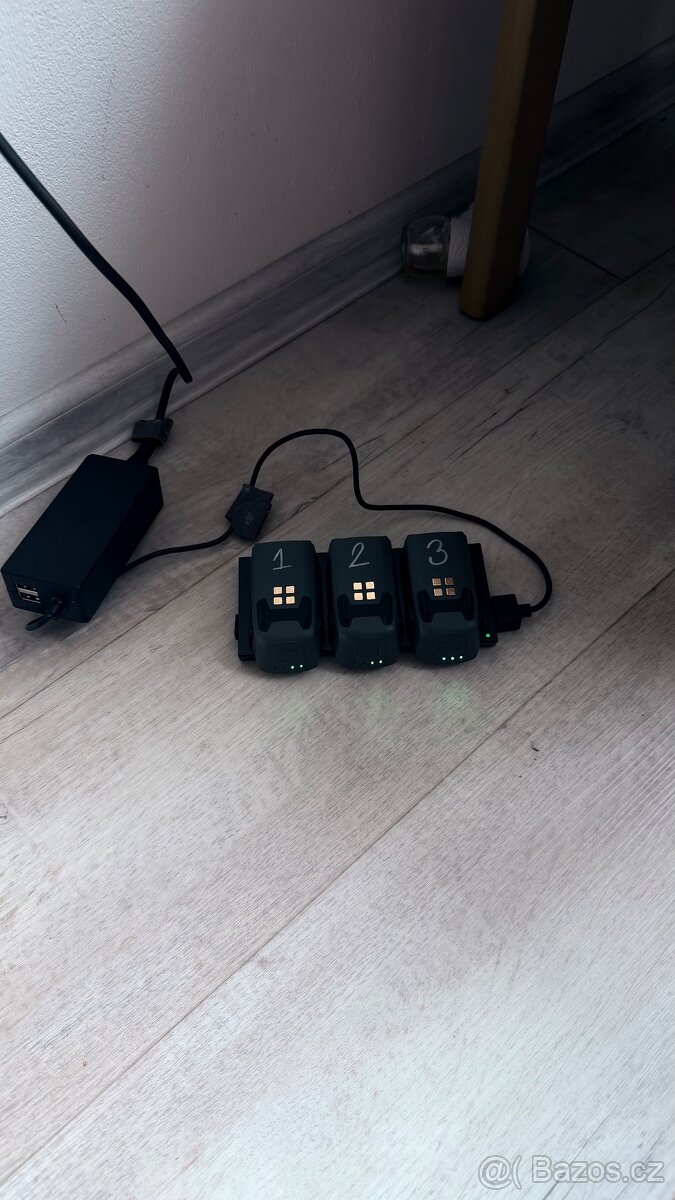 Dron DJI SPARK More Combo - 3