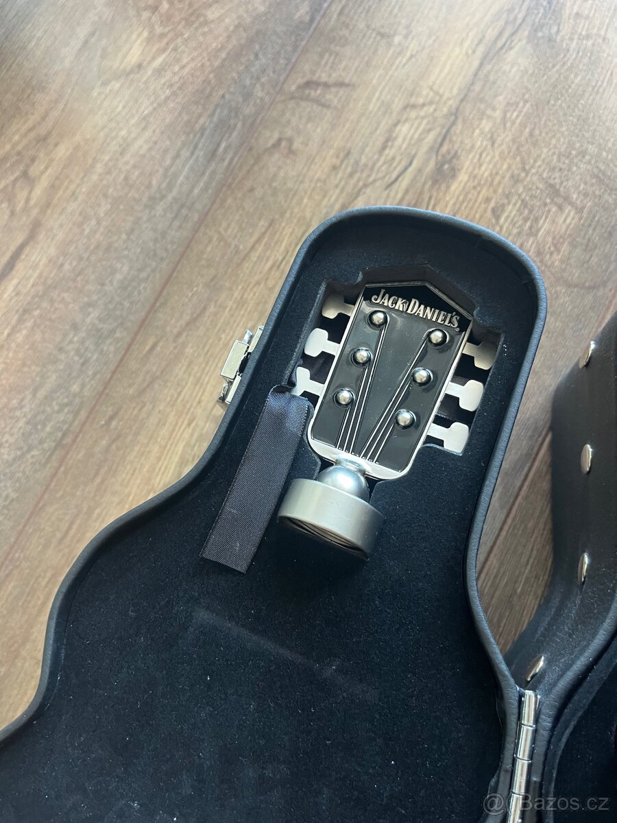 Jack Daniel’s No.7 Guitar Box - 3