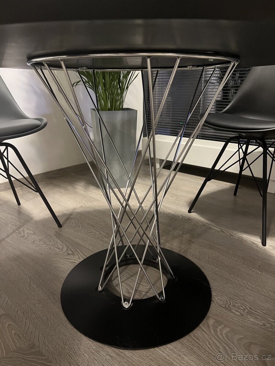 jídelní stul kulatý - 3