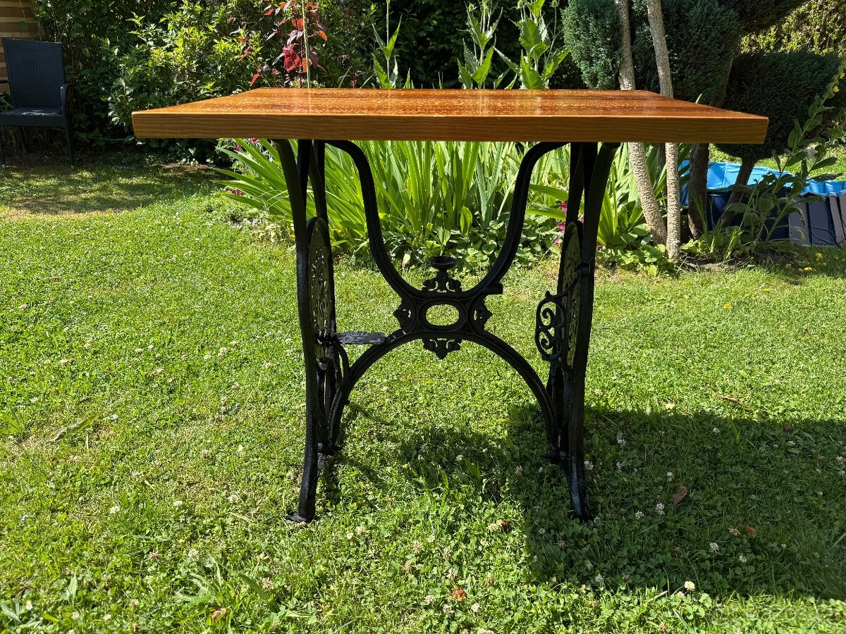 Obdélníkový stůl ze šicího stroje SINGER - 3