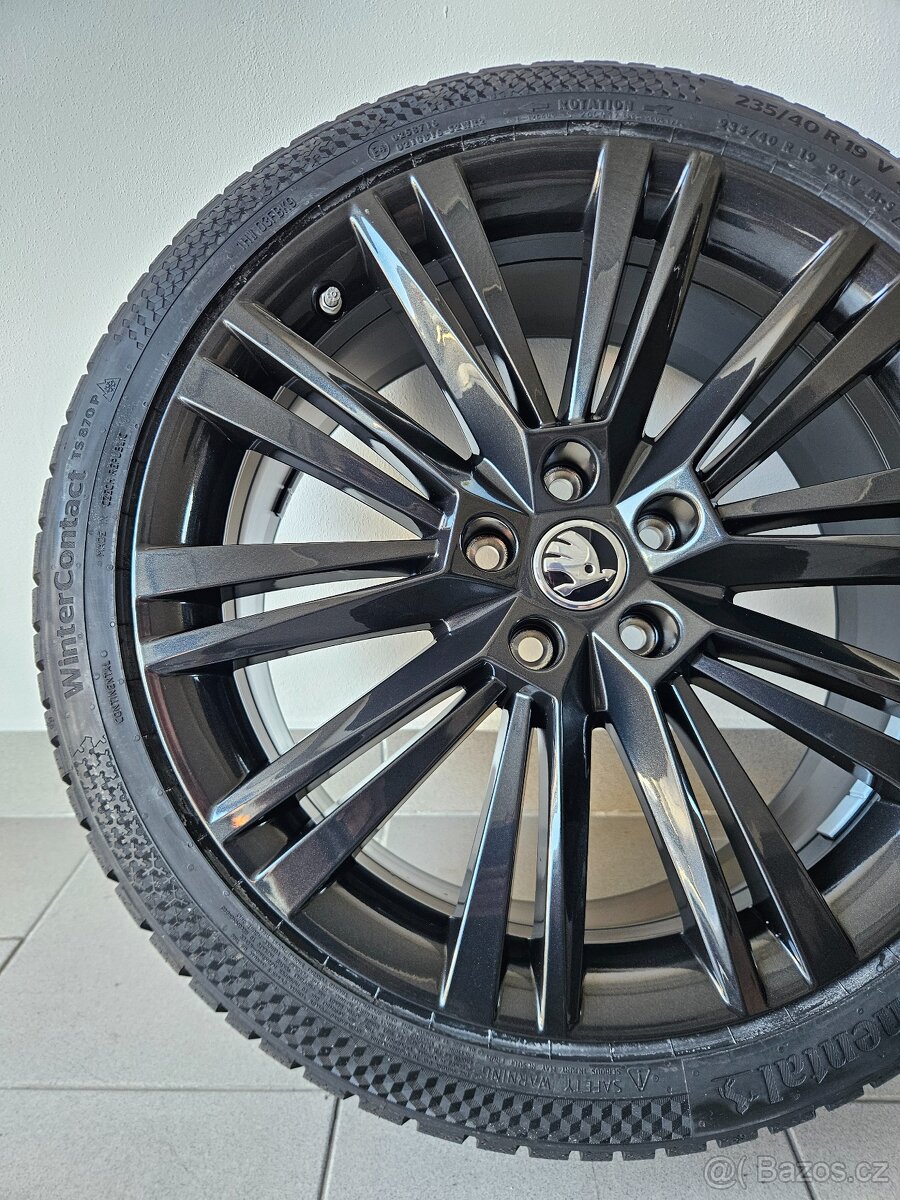 Orig. Škoda Superb III Zimní Conti 235/40/19 - 3