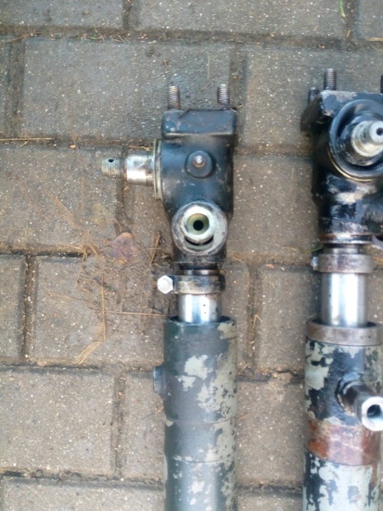 Posilovač řízení Zetor - 3