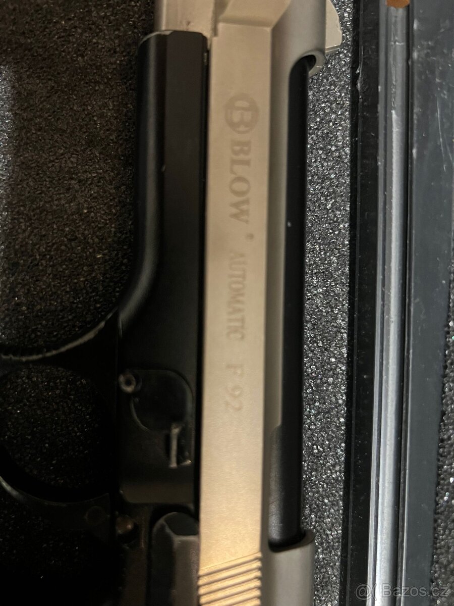 Plynová pistole Blow F92 s příslušenstvim - 3