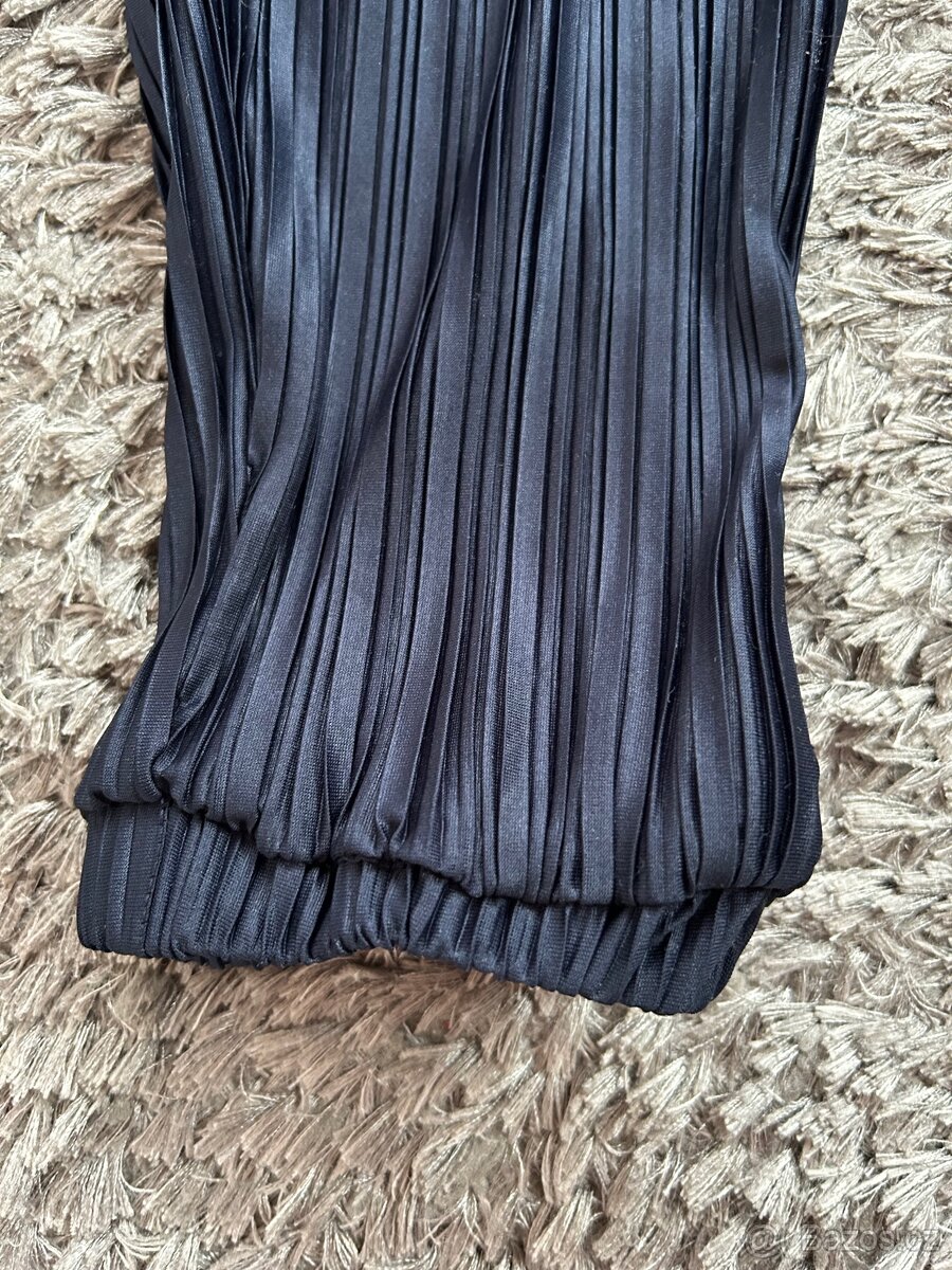 Armani kalhoty, nové Velikost M. - 3