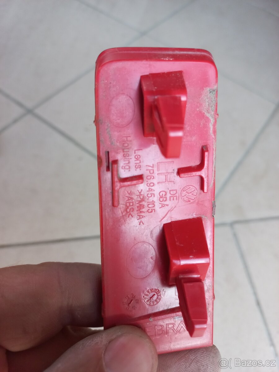 Pravá zadní odrazka VW Touareg 7P - 3