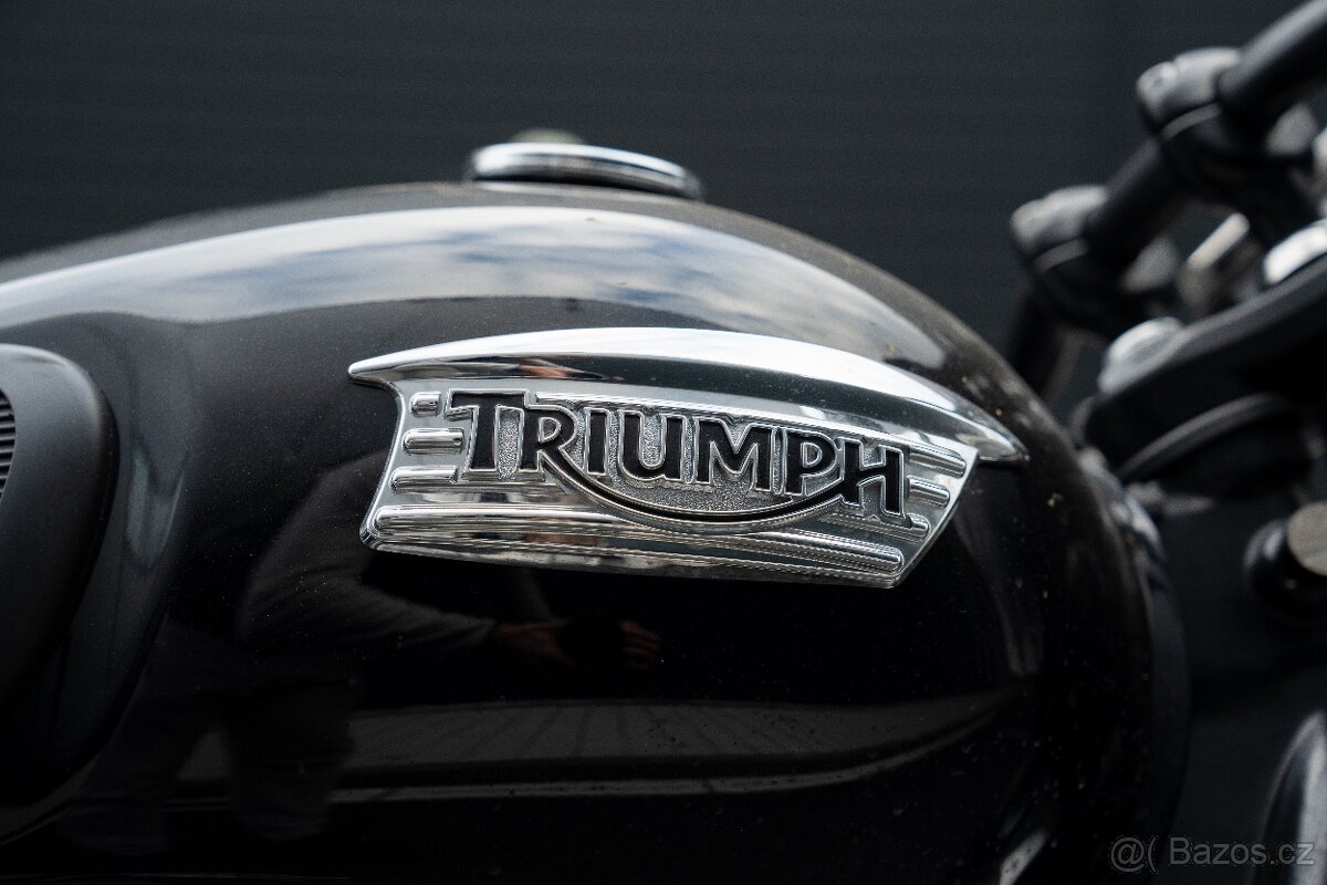 Triumph Thruxton 900 - 3