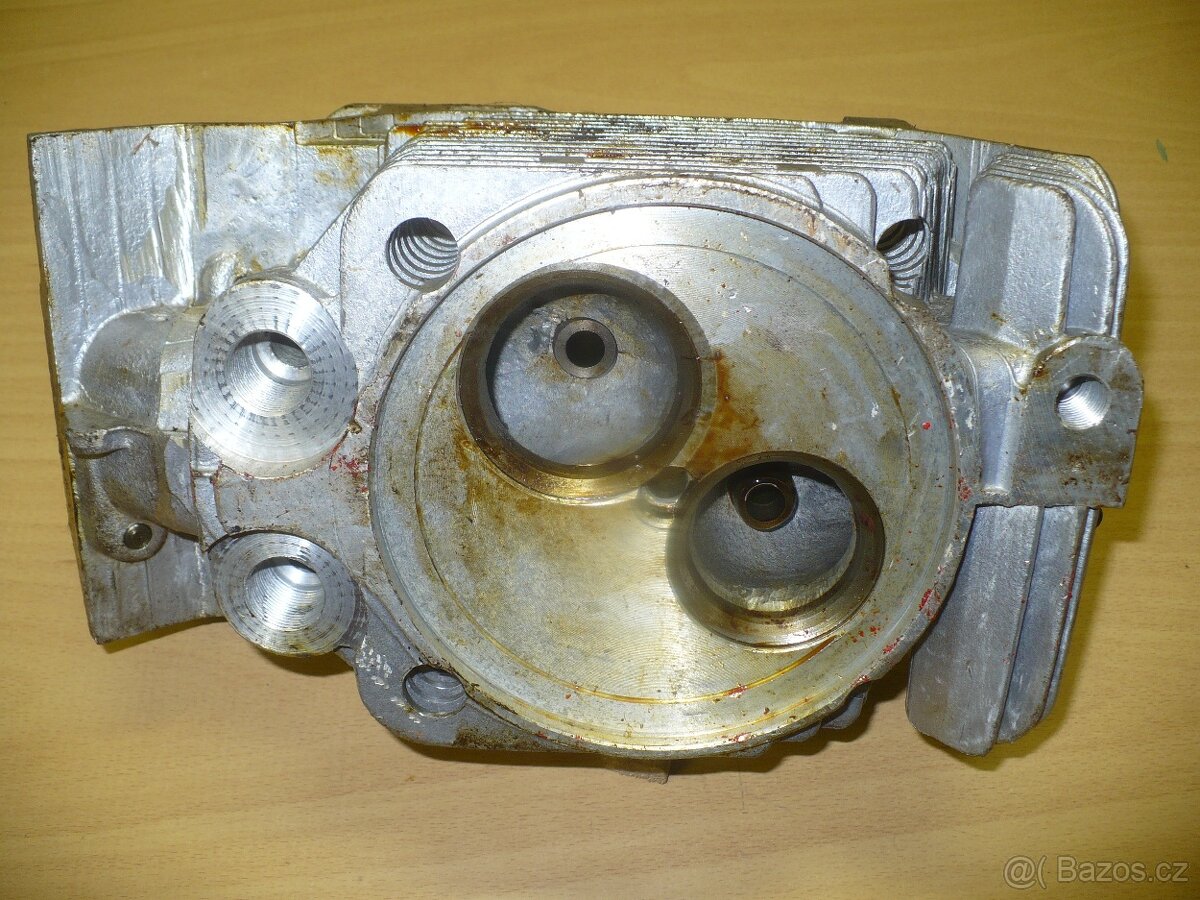 TATRA T148 / 138 hlava válce motoru - 3