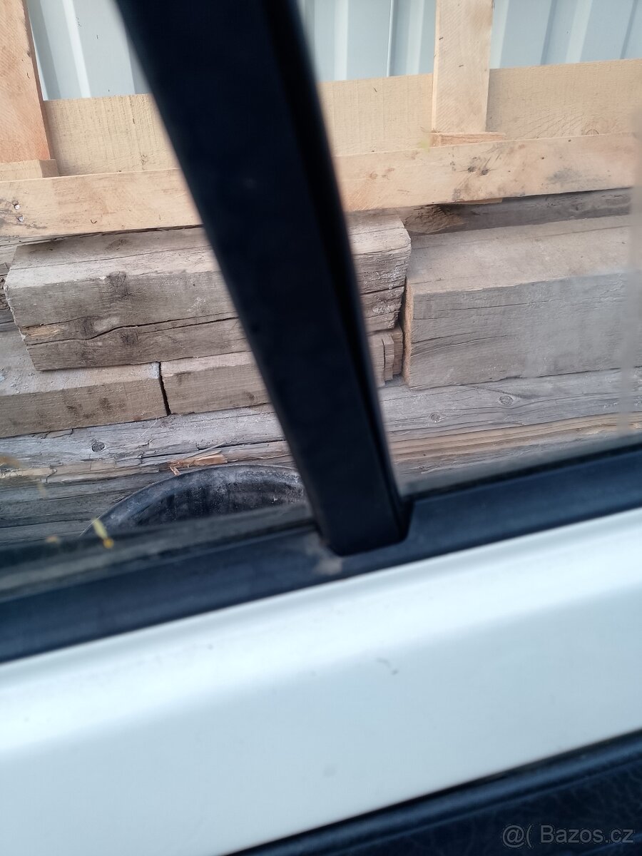 Škoda 105L 120L sametky dveří - 3