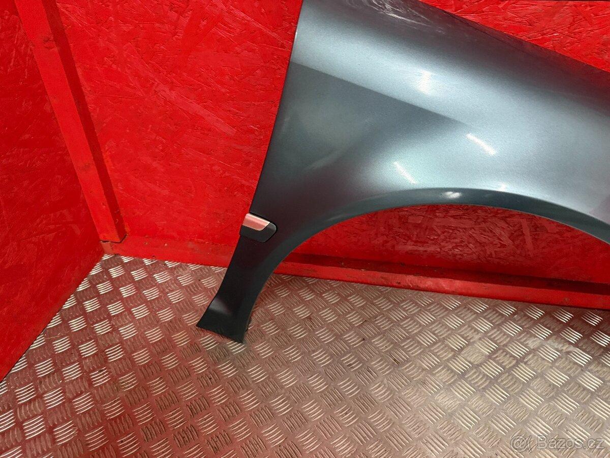 PRAVÝ PŘEDNÍ BLATNÍK VW PHAETON LR7T - 3