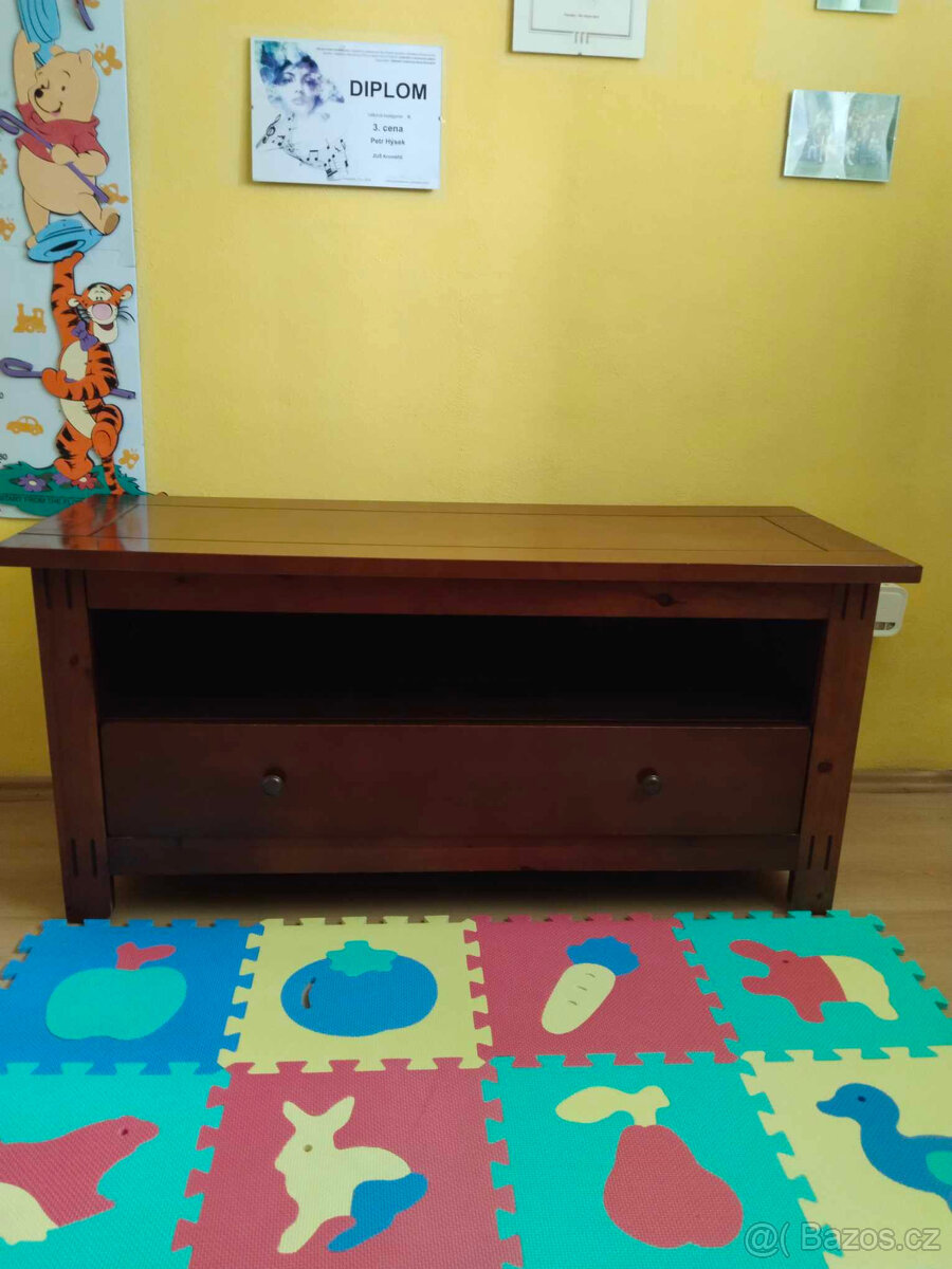 Televizní stolek - 3