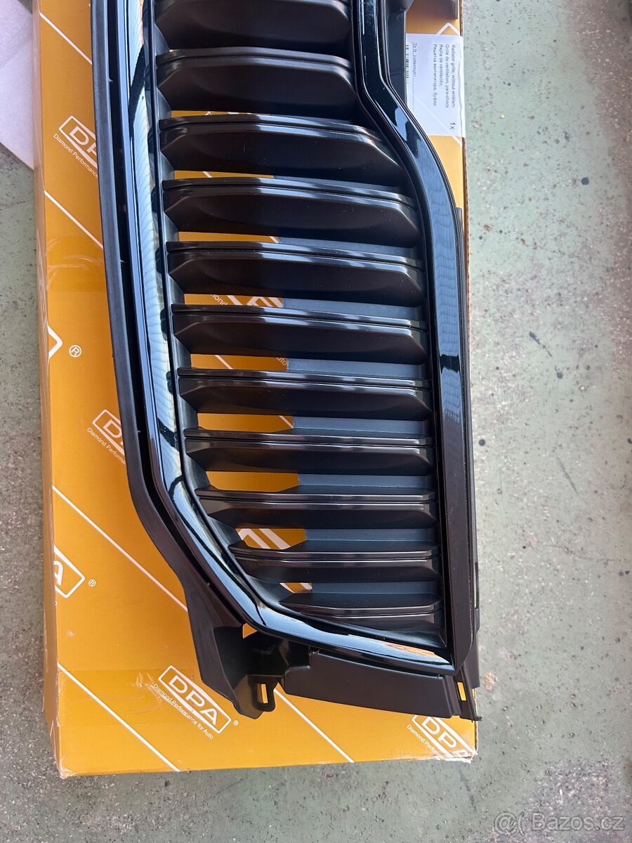 Černá maska Škoda Octavia 3 - 3