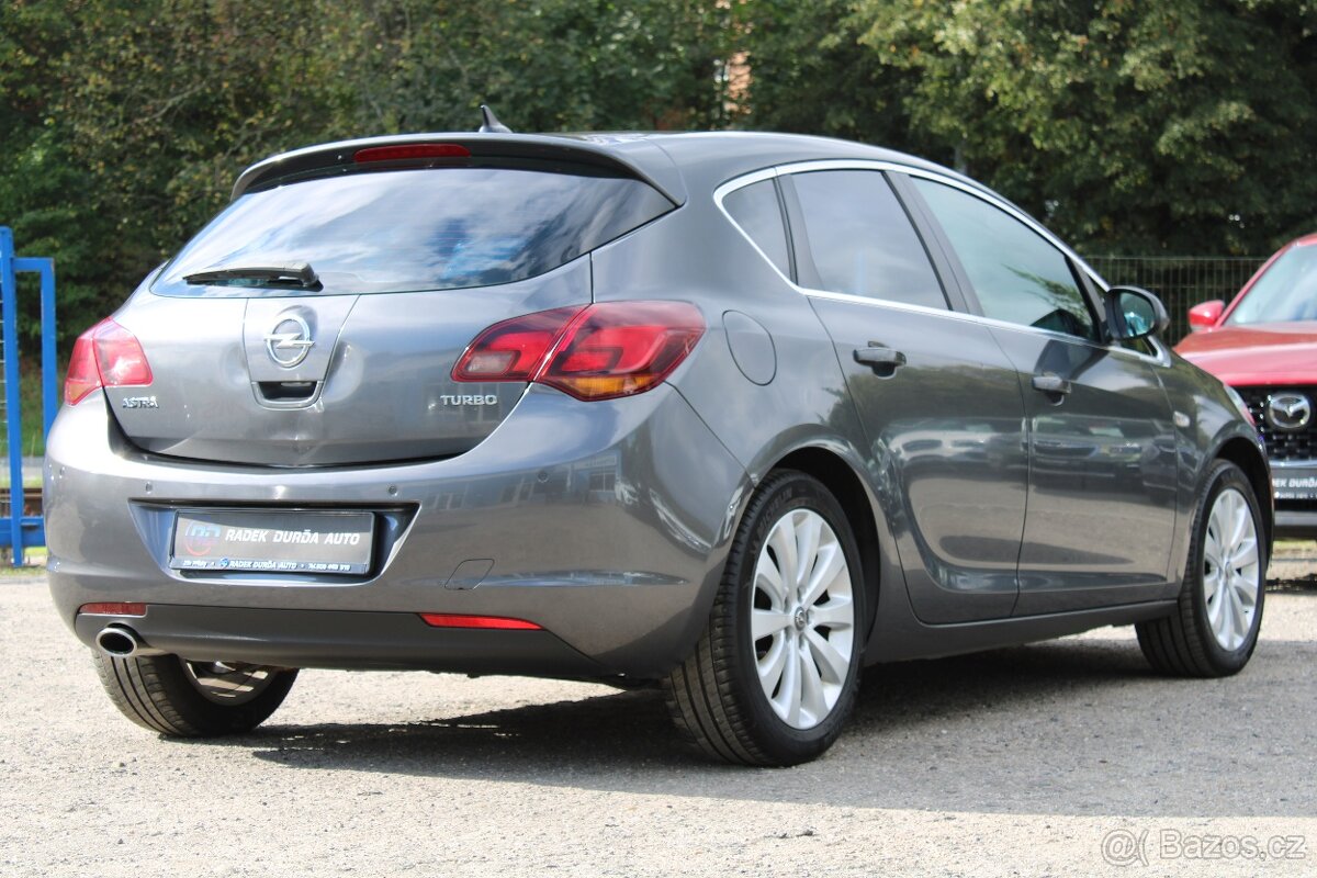 Opel Astra 1,4 T NOVÉ V ČR,1.MAJITEL,2010 - 3
