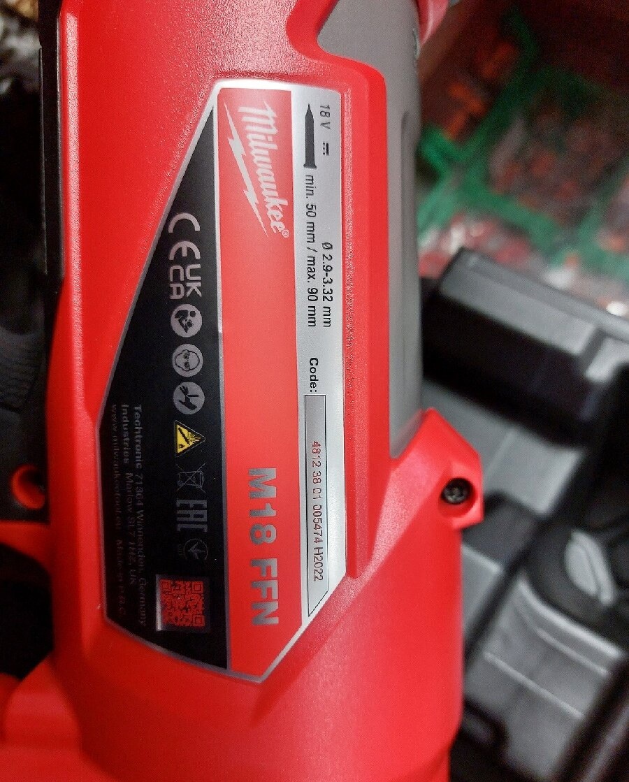 Prodám hřebikovačku milwaukee m18ffn - 3