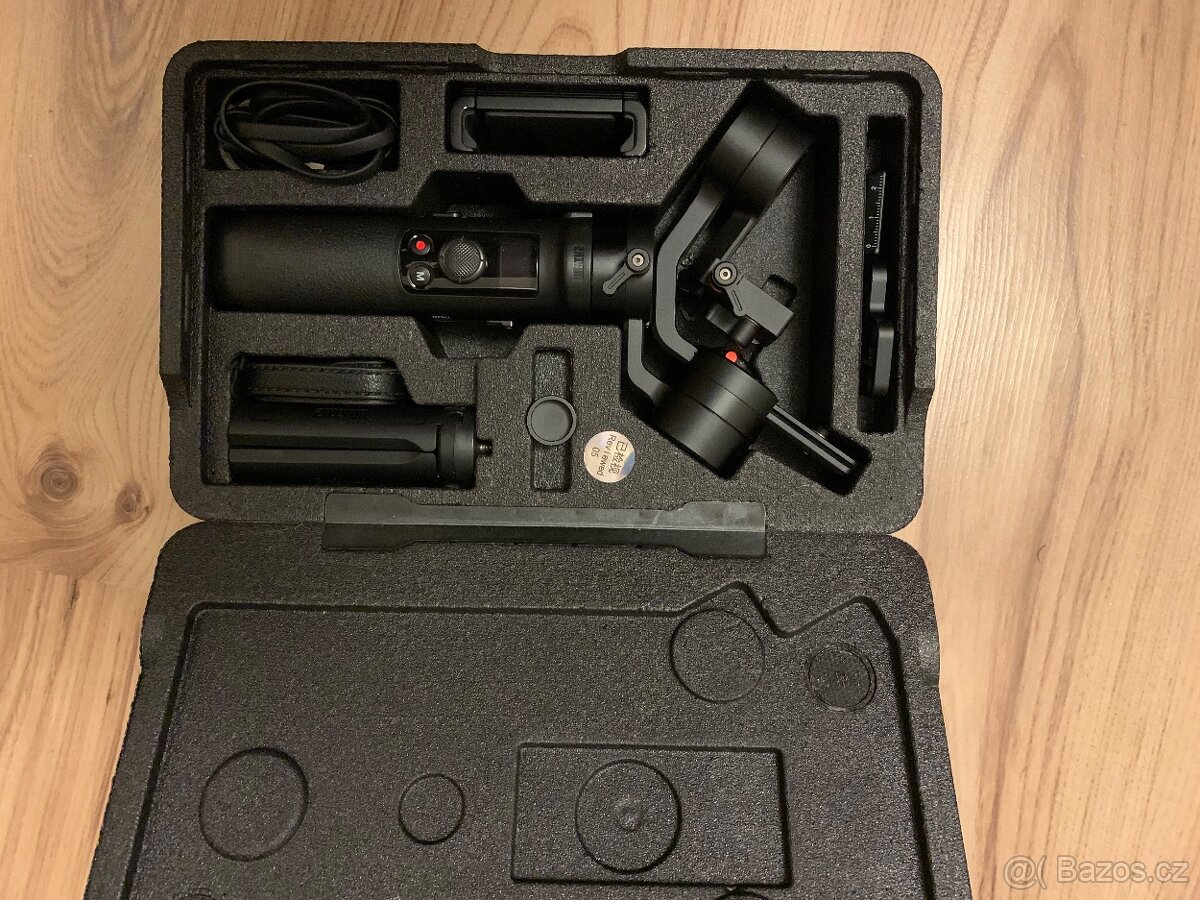Gimbál Zhiyun crane 2 jako nový - 3