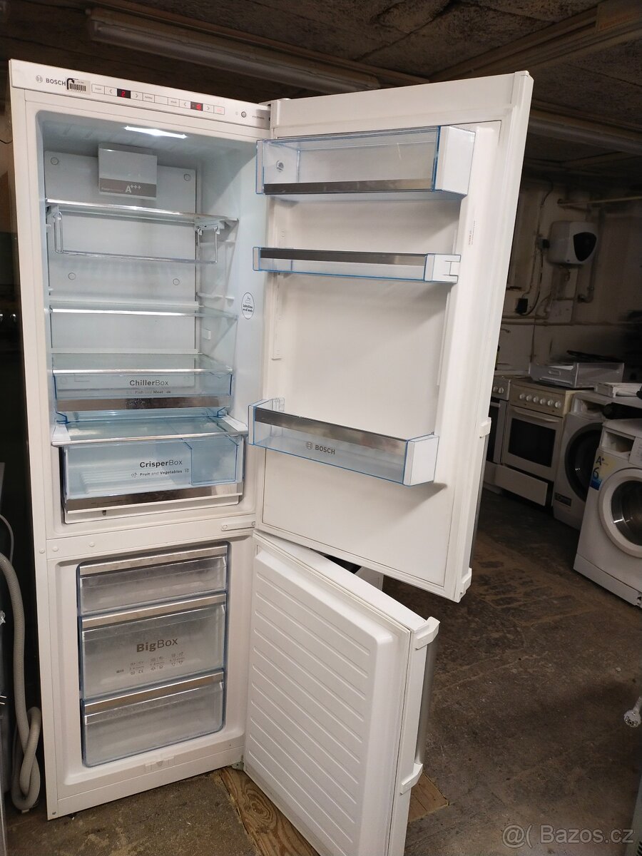 Prodám plně funkční digitální lednici zn. Bosch-180cm-DOVEZU - 3