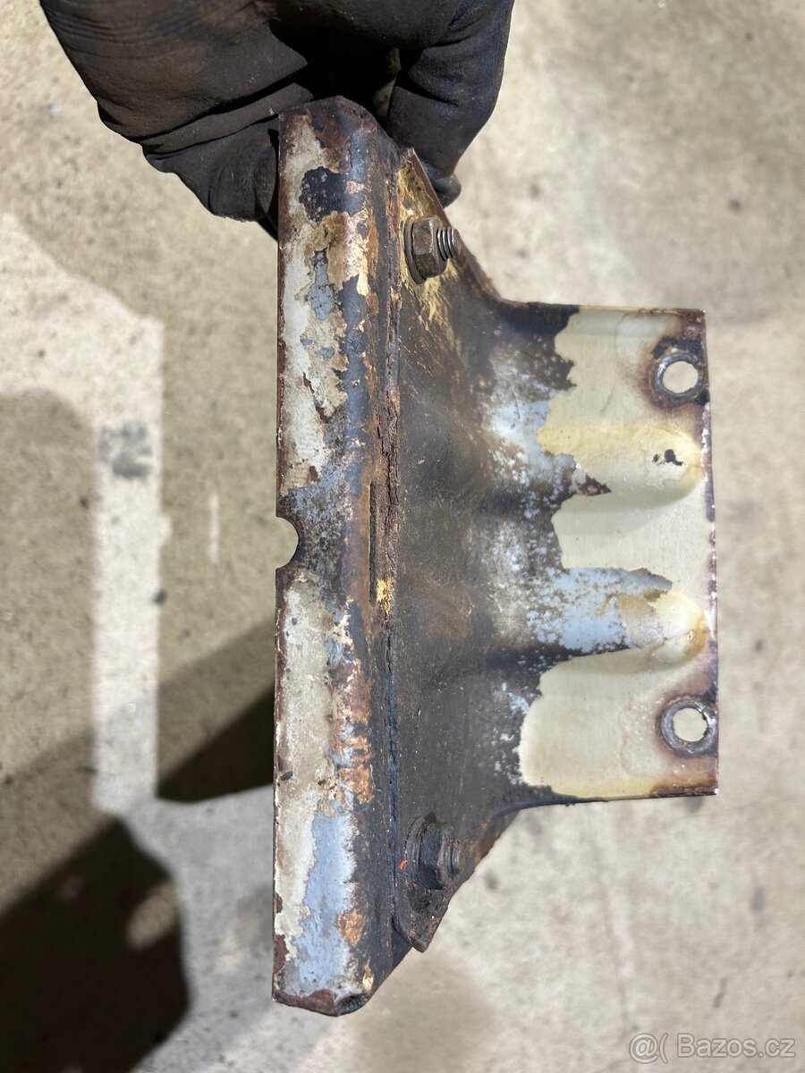 Držák baterie Zetor 3011 - 3