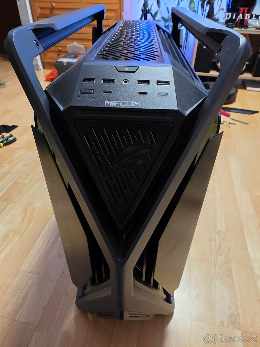Asus ROG Hyperion - 3