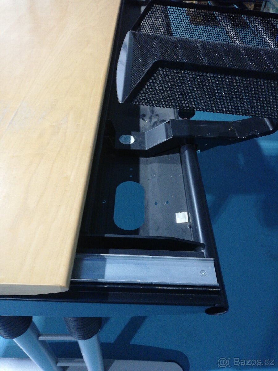 Kancelářský stůl profi - 3