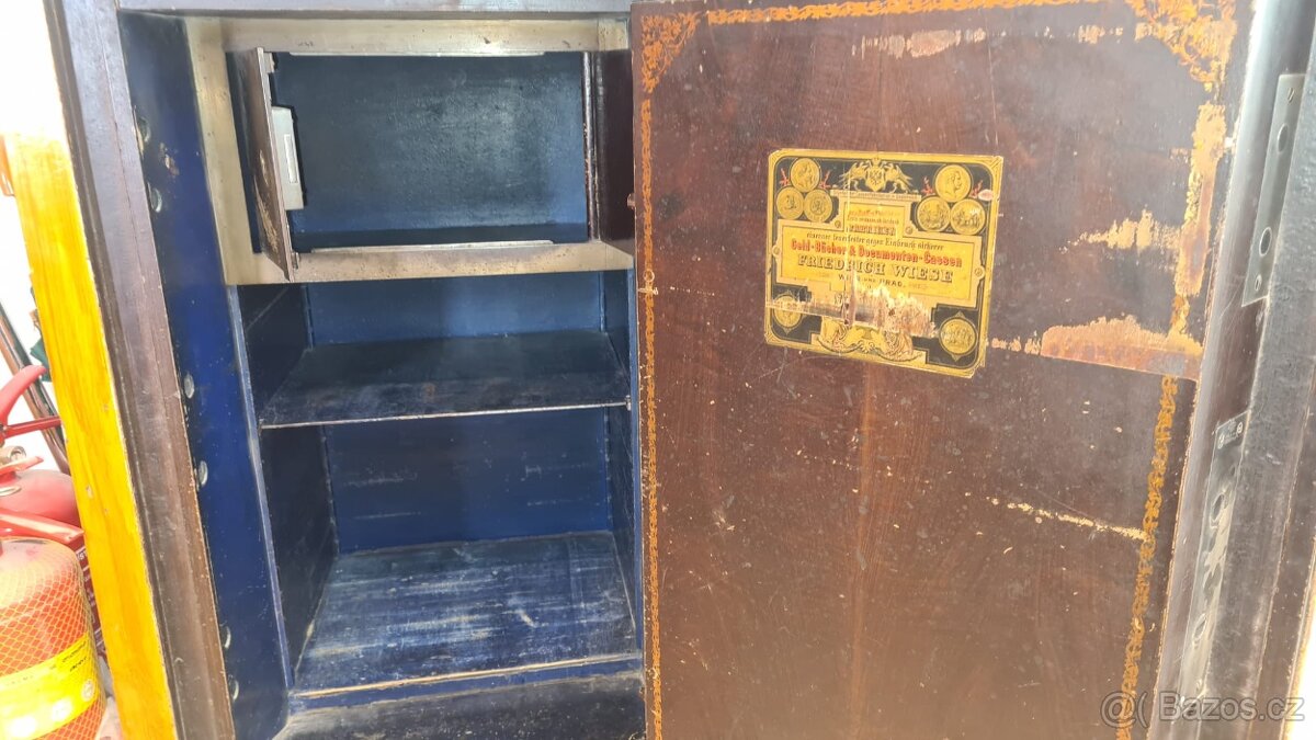 Historický trezor - 3