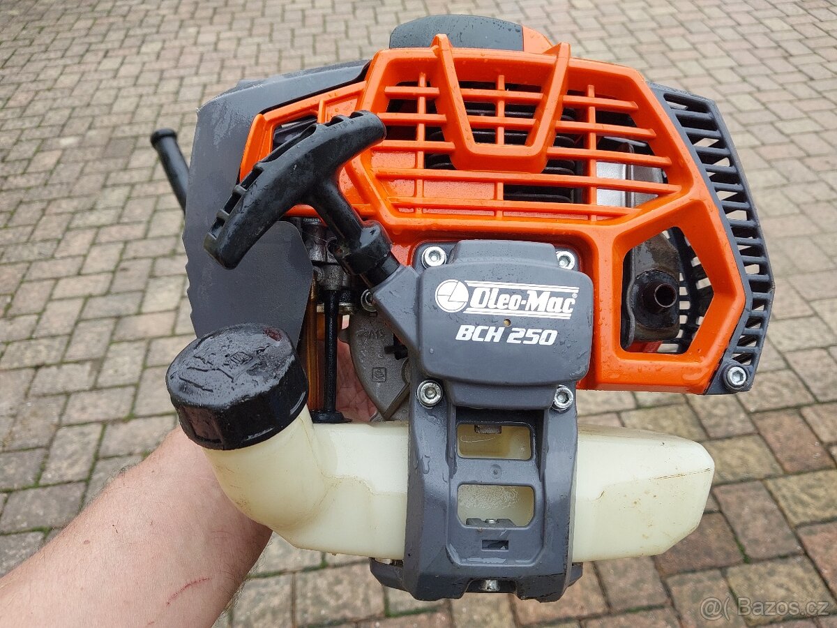 Křovinořez Oleomac - 3