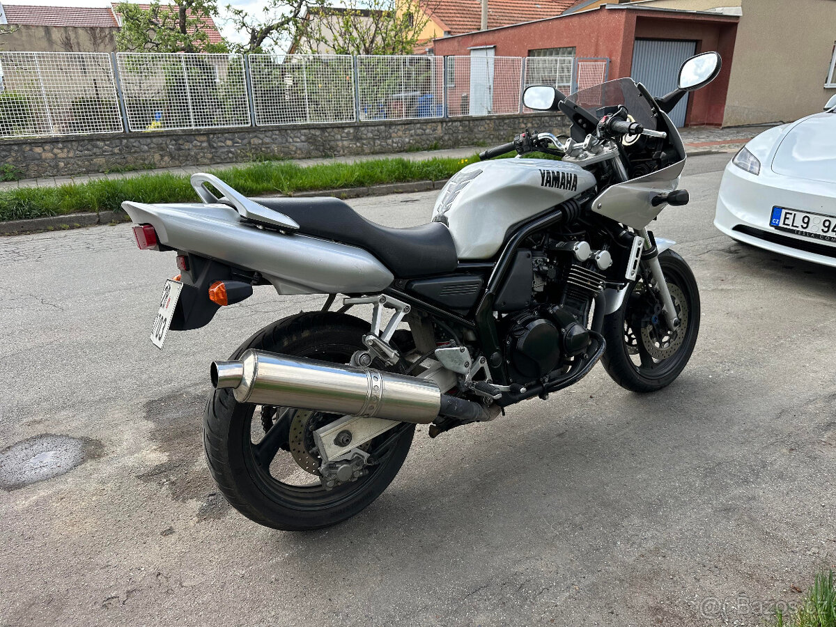 Yamaha FZS 600 - 3