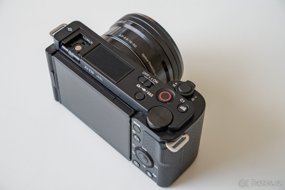 Sony ZV-E10 + 16–50 mm - 3