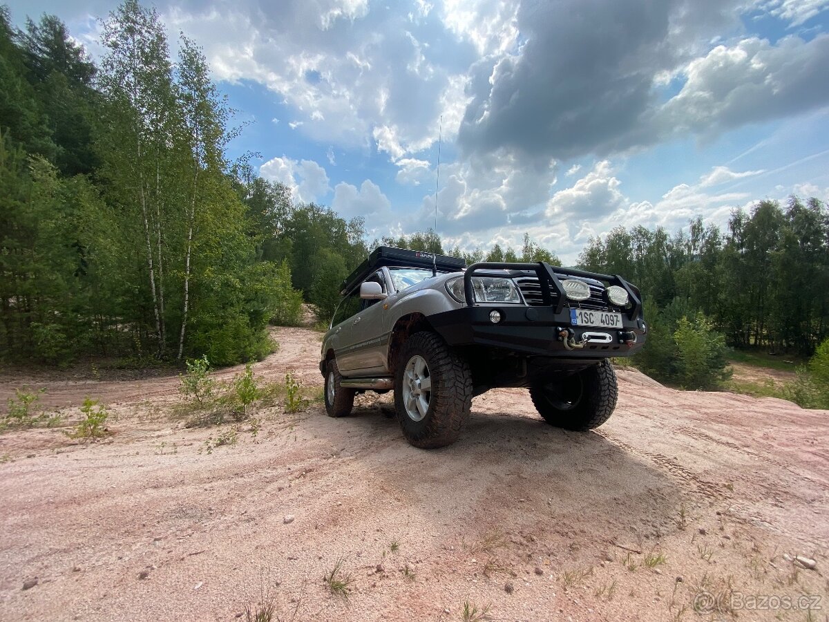 Toyota land cruiser 100