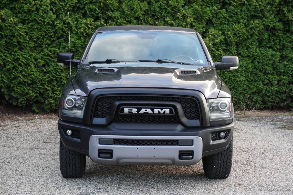Dodge RAM 1500 5.7 HEMI V8 4x4 REBEL EDITION – TOP STAV