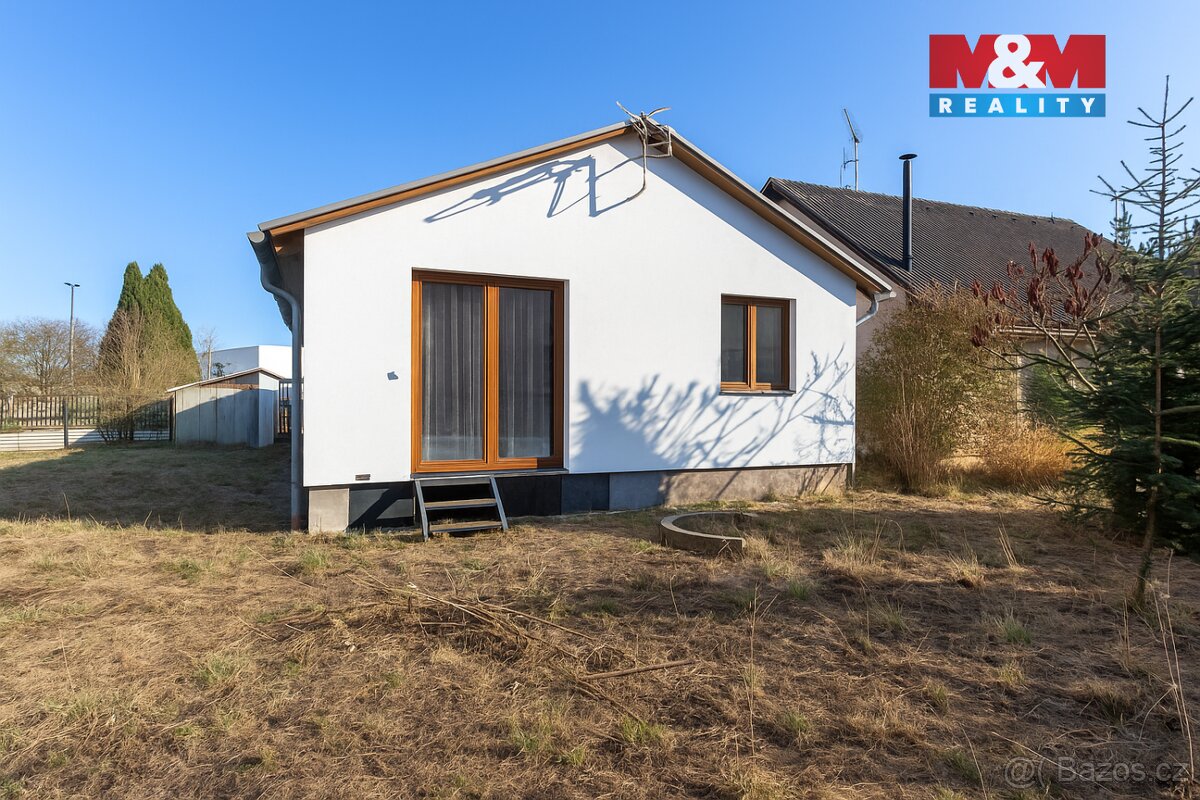 Prodej domu 4+kk na pozemku 700 m2, ul. Průmyslová, Jesenice - 3