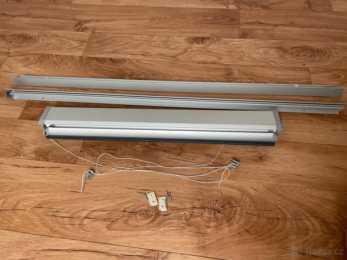 Roleta na střešní okno ISOTRA 620x1050 bílá - 3