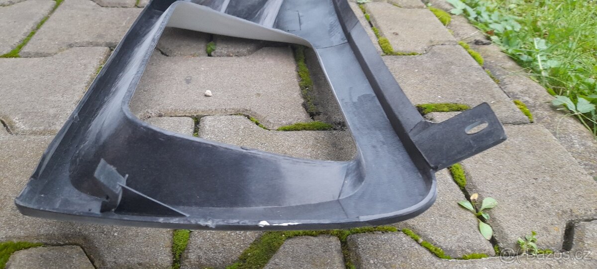 Ford Sierra - přední maska - 3