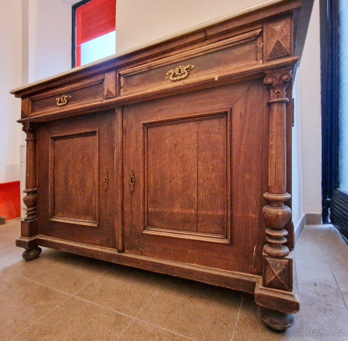 starožitný příborník - 3