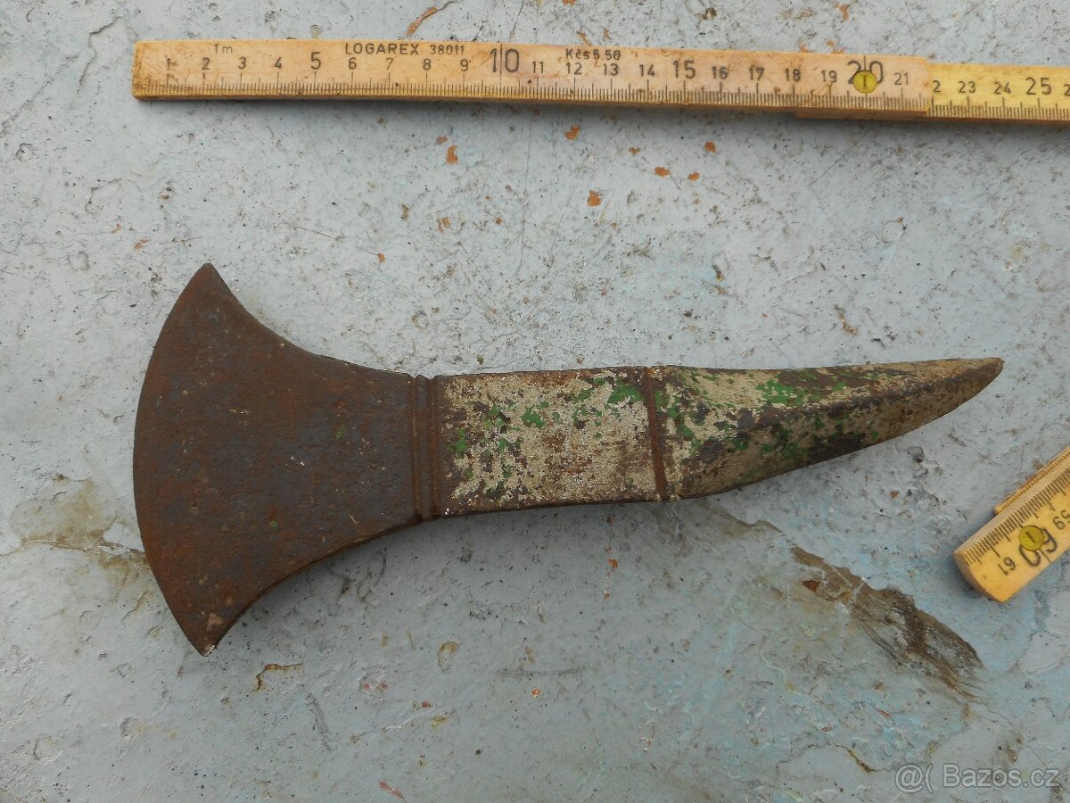 sekera hasičská historická - 3