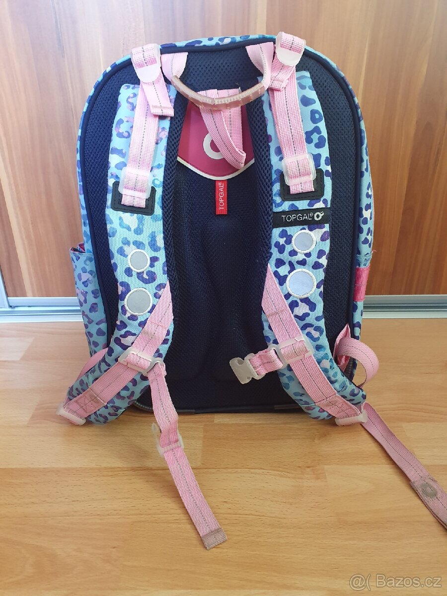 Prodám používaný dívčí školní batoh topgal 1-3třída - 3